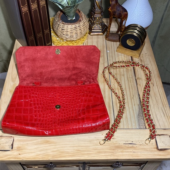 Saks’s Fifth Ave patent leather crocodile style purse - Picture 2 of 11